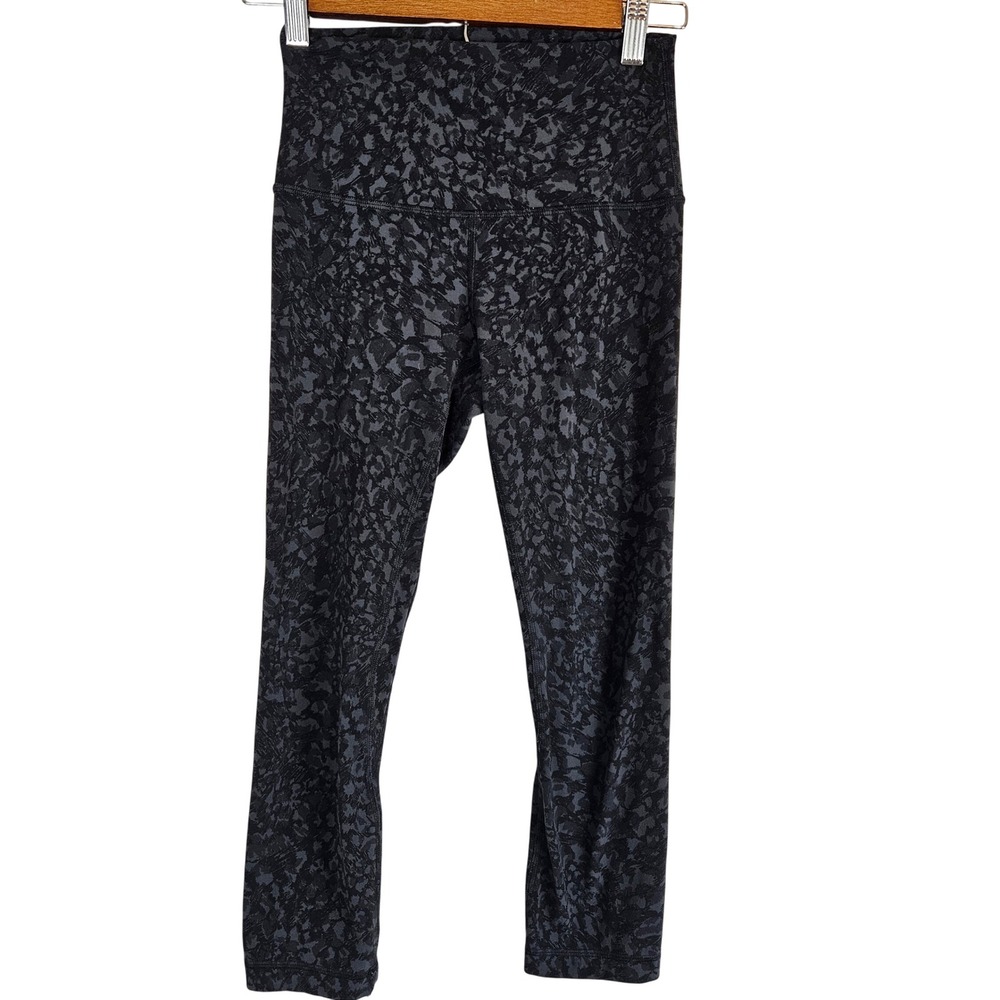 Lululemon Align Crop 21"Formation Camo Deep Coal Multi, Size‎ 4